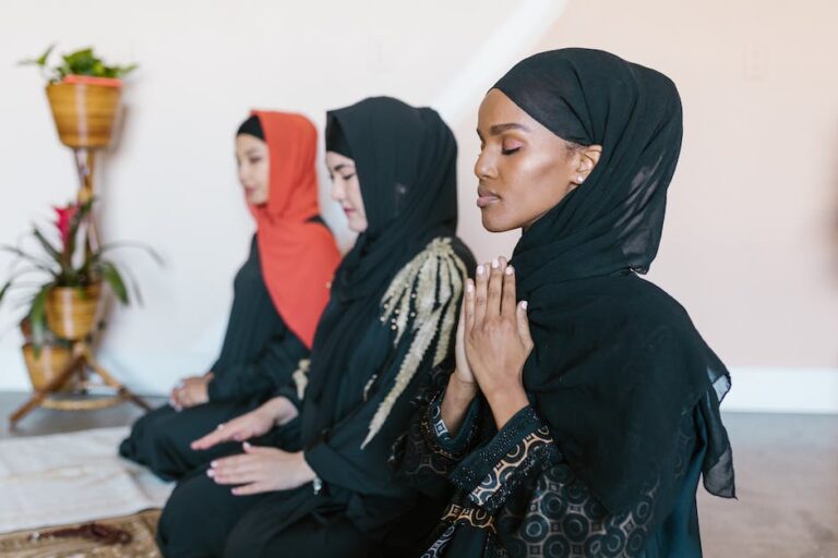 Eco-Friendly and Ethical Islamic Fashion: How Muslim Businesses are Leading the Way